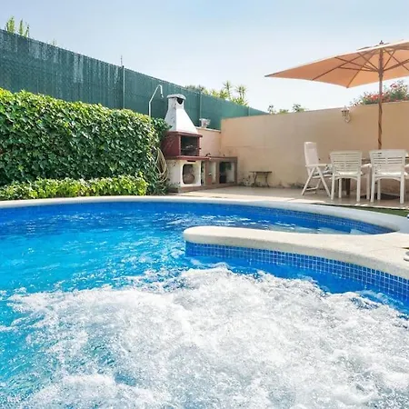 Preciosa Casa Cerca De La Playa Holiday home Castelldefels