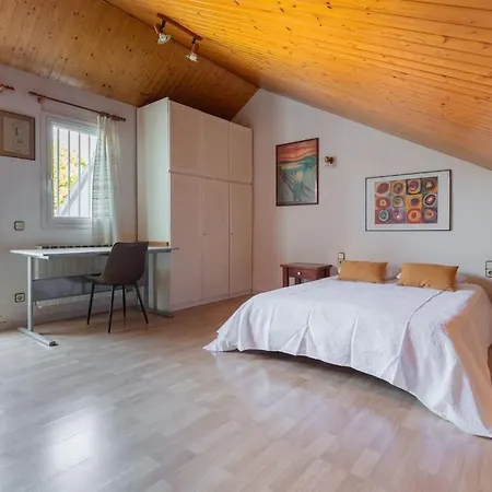 Preciosa Casa Cerca De La Playa Castelldefels